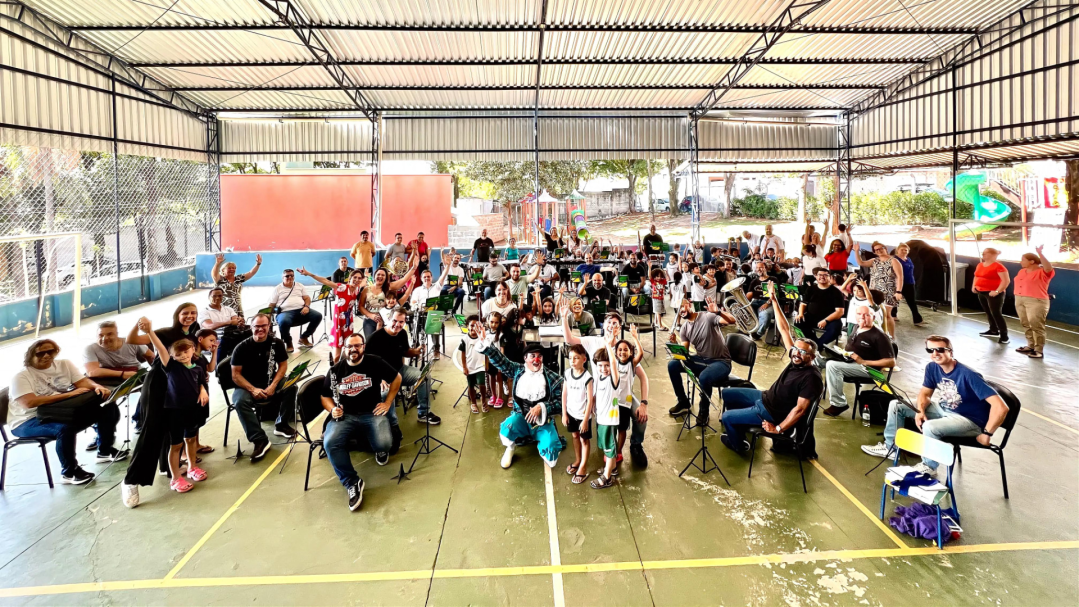 O som da esperança toca o coração de Sumaré: "Cultura nas Escolas" leva música, cuidado e pertencimento à nossa nova geração
